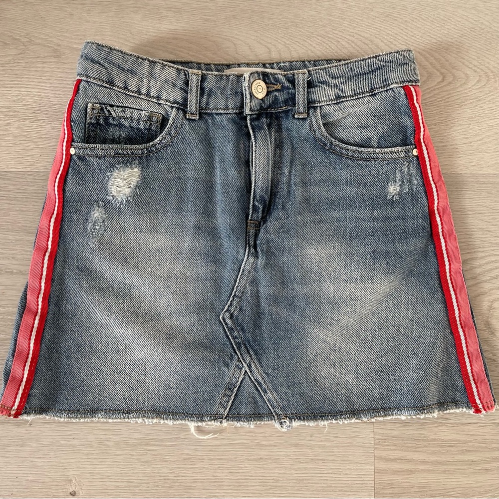 Zara Kids Denim Skirt Red Side Stripe Distressed Frayed Hem Girls Size 9